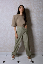 Load image into Gallery viewer, Exposed Pocket Jogger Pants in Green Khaki