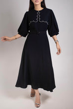 Load image into Gallery viewer, Belted Scallop Pearl Collar Midi in Black