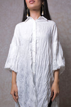 Load image into Gallery viewer, Oversized Tunic with Balloon Sleeves in White