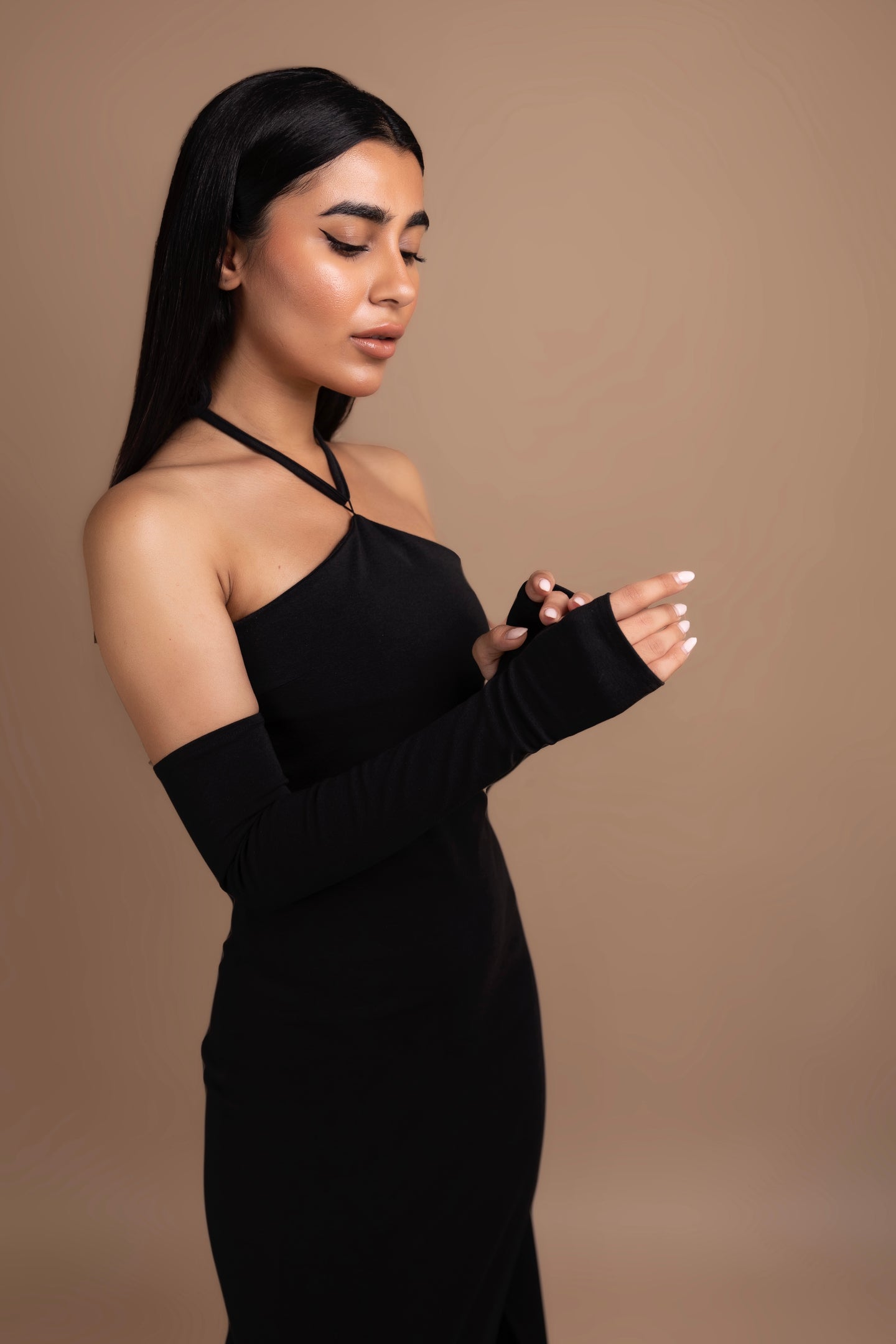 Halter Neck Midi and Gloves Set in Black